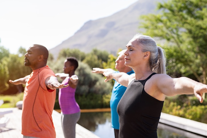 Shunya Mudra: Benefits (Ear Problems, Tinnitus) and Steps to Do It - Fitsri  Yoga